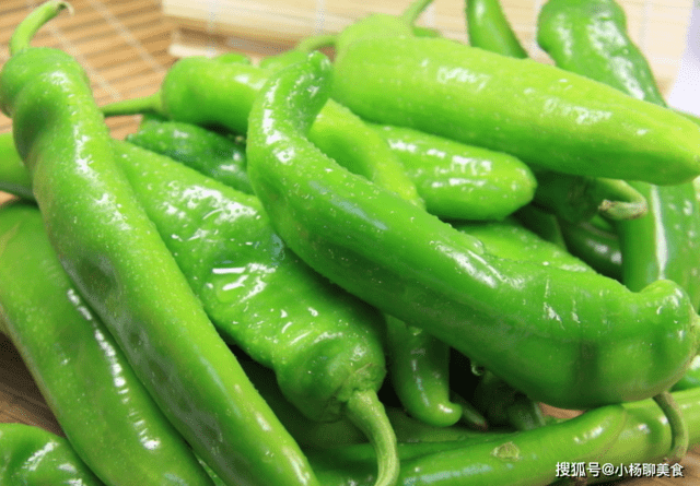 青椒和它是天生的“敌人”，不能一起食用，可惜很少人清楚！