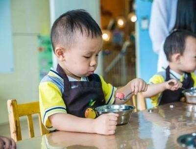 「孩子」家长趁早放弃吧，坑娃儿科医生：致使孩子“积食”的3种早餐
