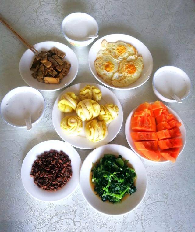 早餐一周不重复,网友说:对家人有足够的爱,才能做出这样的早餐