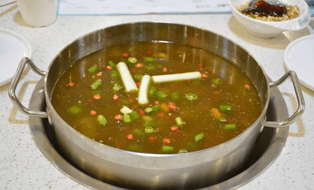 吃米饭用什么汤 d5532fca0f4949c3a7036f10d31fd6bc.png