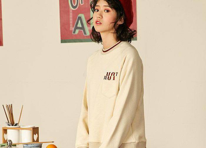 卫衣是贴身穿的嘛 1297806a5ccc4bc7a6d90691d71e62e3.jpeg