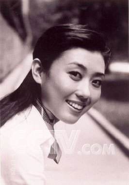 央视美女主持李红图片欣赏
