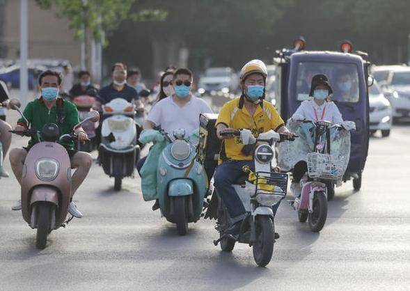 安排头盔 c86c03980f2b4d8ea3e1d805e76c277e.jpeg