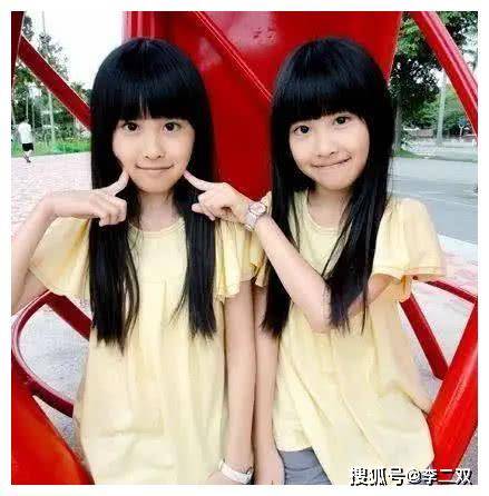 许多网友大呼:也想要一对这么漂亮的双胞胎女儿!