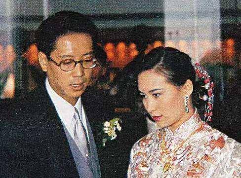 何超凤离婚第二春，何超莲心疼周扬青，赌王1