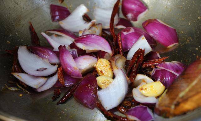 怎么翻大肠的方法 a736f05f988a4d2bbe95a9d68d079c13.jpeg