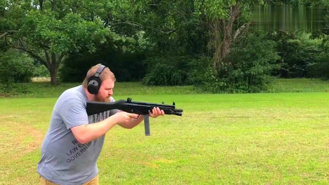 10mm口径的mp5冲锋枪,户外靶场射击评测