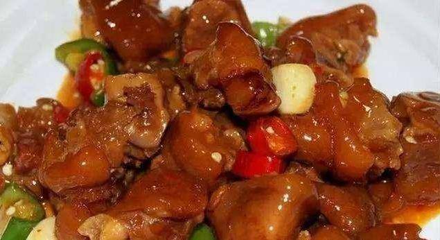 猪脚怎么煮简单又好吃 8cca70f6fa5948f983c23f92400630a8.jpeg