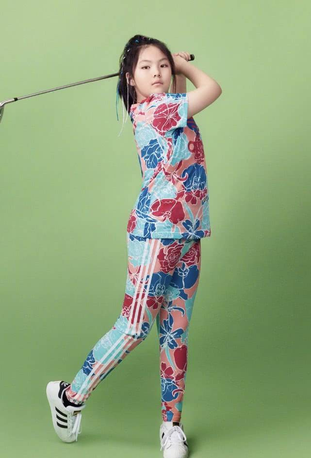 资源11岁就登杂志,近照明显变瘦了李湘女儿王诗龄时尚资源太好了