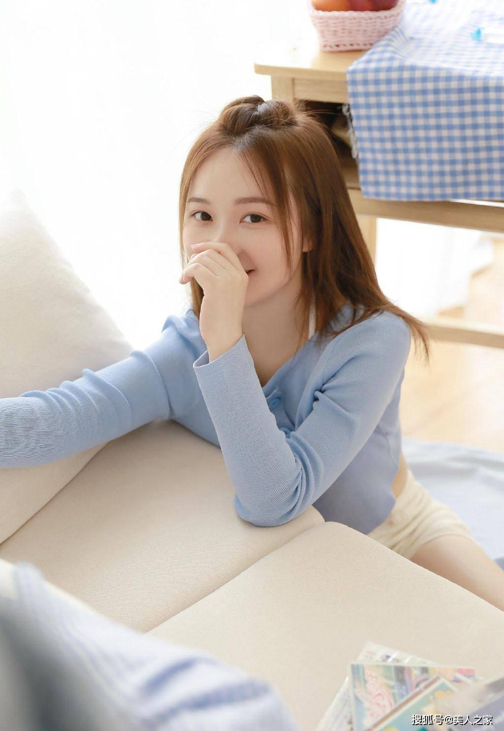 极品美少女,年轻就是本钱,让人爱不释手.