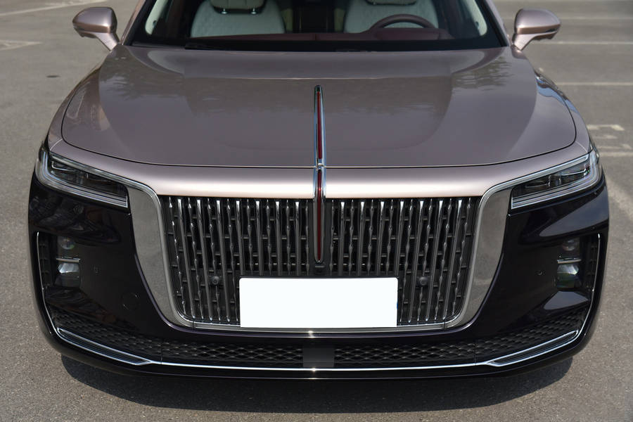 3.0t v6发动机,气场超迈巴赫,中国版"劳斯莱斯"红旗h9将上市