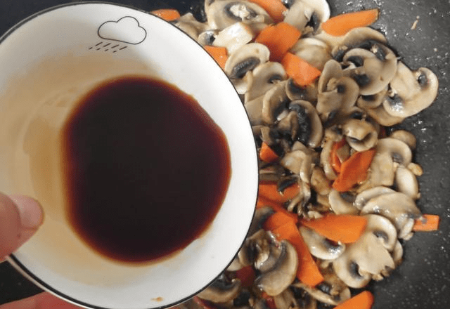 烧什么菜要放胡椒粉 ac8457f7091a45419a5247602a993e1d.png