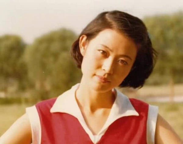 原创倪萍是他亲妹妹，他从小得到母亲偏爱，晚年让妹妹为母亲养老送终