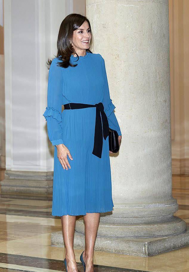 美国买什么衣服最便宜 ce6c010a741345f49afac2c143d21f51.jpeg