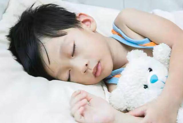 「经验教程」2020年儿童身高表出炉,快来对照一下“你家孩子身高达标吗”