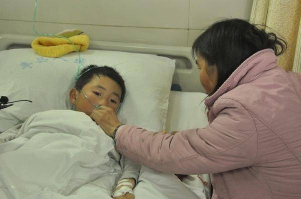 「忠告」千万别碰3种辅食，越养越弱忠告：孩子三岁前