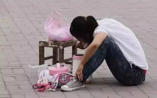 衡水中学举办成人礼！父亲的一张照片让无数高中生泪奔...