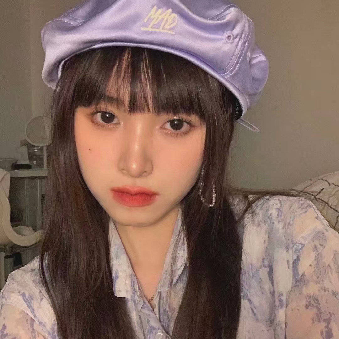 正面照女生头像 e7c87ec32dd84330bda061451ca3a2ee.jpeg