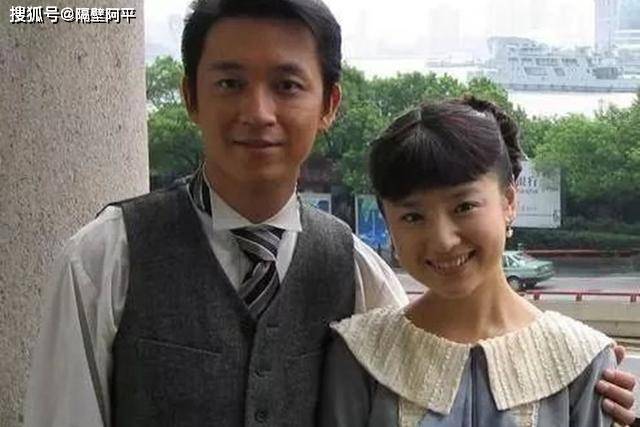 离婚8年破茧重生，潘粤明不愿打扰前妻，可董洁是怎么养孩子的？