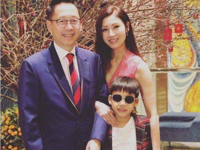 何超琼连许晋亨都看不上为何会看上了杨其龙