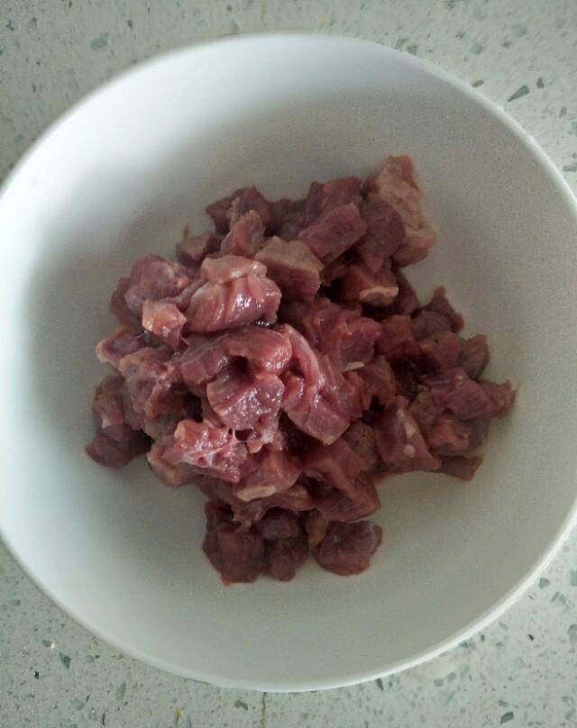 牛肉怎么切才能又薄又均匀 5aed845184684bc7ab99ffb828d9f1f9.jpeg