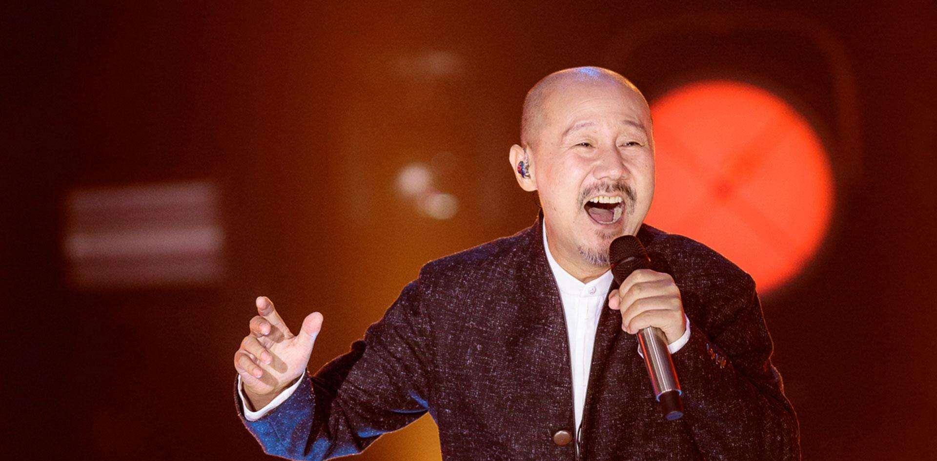 原创 腾格尔爱喝酒!因为喝酒就花了几百万,没房没车,媳妇也没了