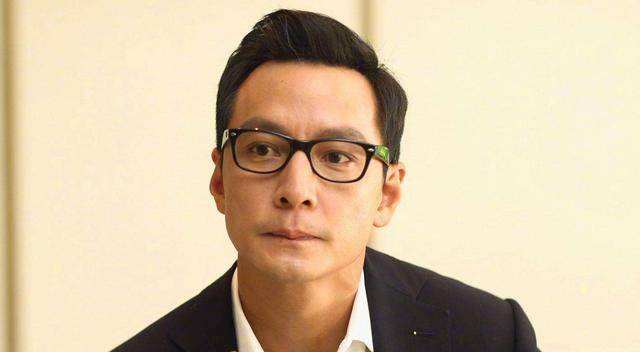 原创吴彦祖为7岁女儿庆生，曝光产房陪产照，将出演《赌王传》？