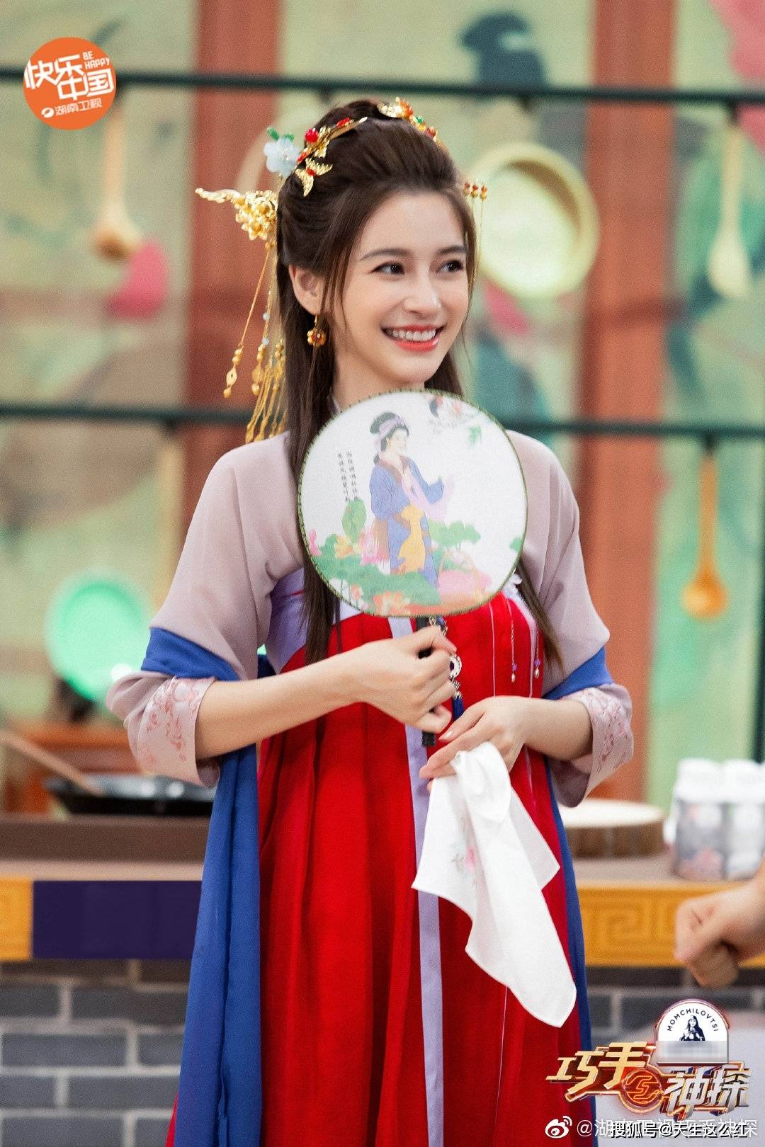当然,前面明星们的古装造型就已经很美了,比如杨颖,颜值还是非常能