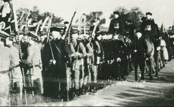 兵手拿纸和刀的成语疯狂猜成语_勤手成语疯狂猜成语(3)