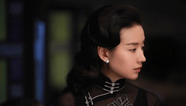 原创生母早逝，姨母成为他的继母，女佣人和他继母吵架就告诉他真相