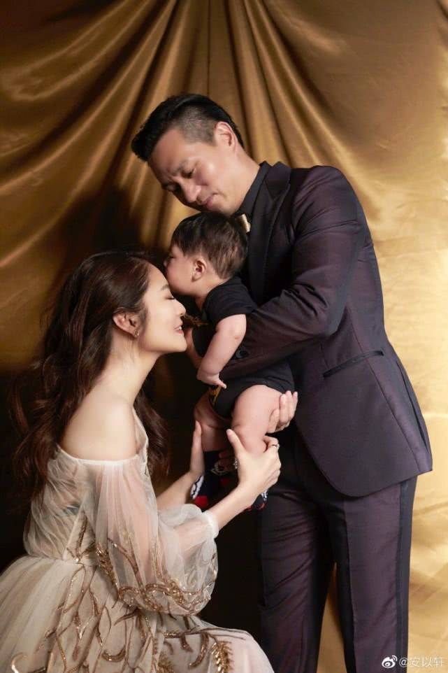 安以轩结婚三周年宣布怀二胎，自拍被指鼻子变