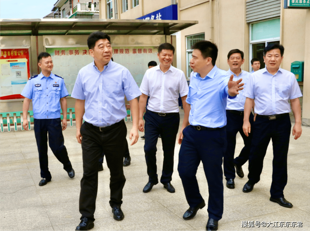 杭州钱塘新区党工委书记柯吉欣在河庄临江调研