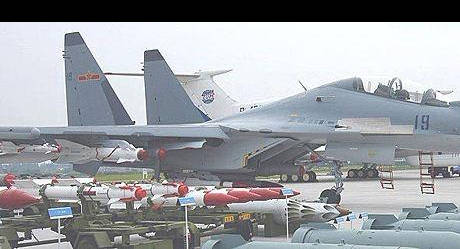 军事:中国空军歼16战斗机为何被称为"炸弹卡车"