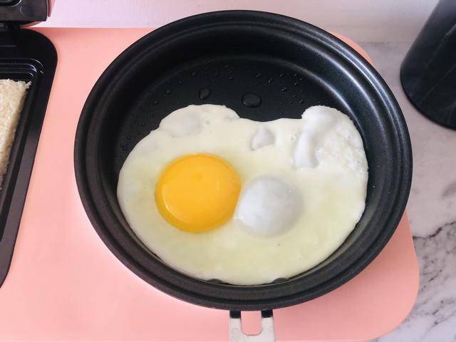 煎好的鸡蛋可以放几个小时 34105b71fdc64700908a065f4100b6ea.jpeg