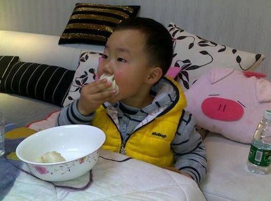 孩子|这3件事也别做，越早知道，孩子越少受伤儿科医生劝告：天再热