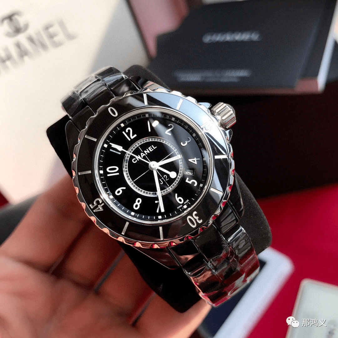 chanel j12手表问世20年大搞事情_香奈儿