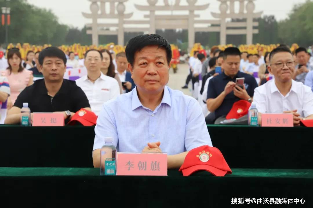 宣传部部长李朝旗,副市长潘海燕,县委书记杨保春,县委副书记,县长吴滨