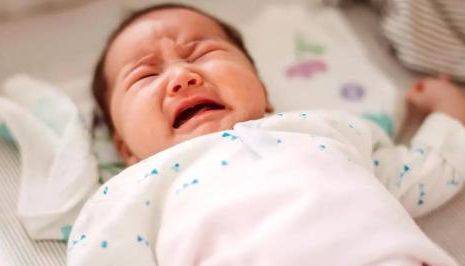 食物|伤脾胃，家长要牢记儿科医生劝告：夏季带娃4种食物不能给娃吃