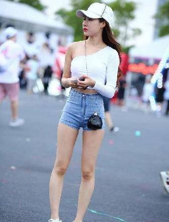 9566a32d77ca47cfaae24431c97ff919.jpeg