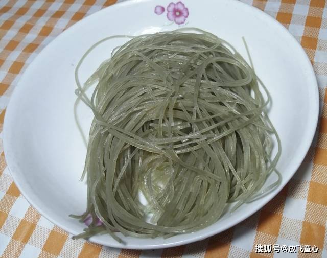 如何炒豆芽粉条好吃 e6705b93c2c443dd9d4d18c619247b36.jpeg