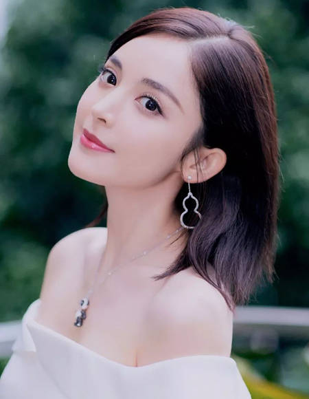 如何拥有好看的锁骨 49814283495b4b22b88cb69067a81b8c.jpeg