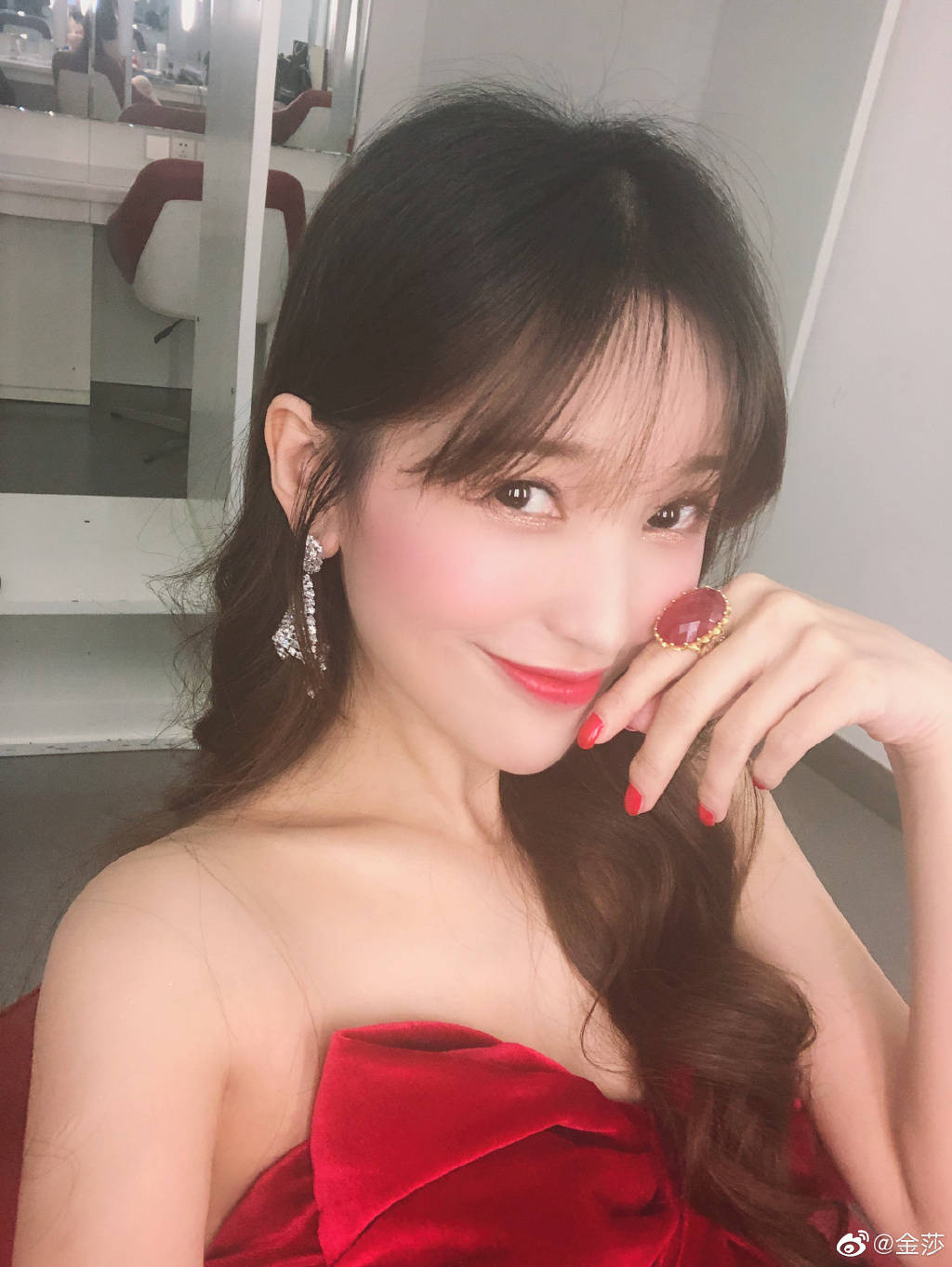 美女明星 金莎 的图集