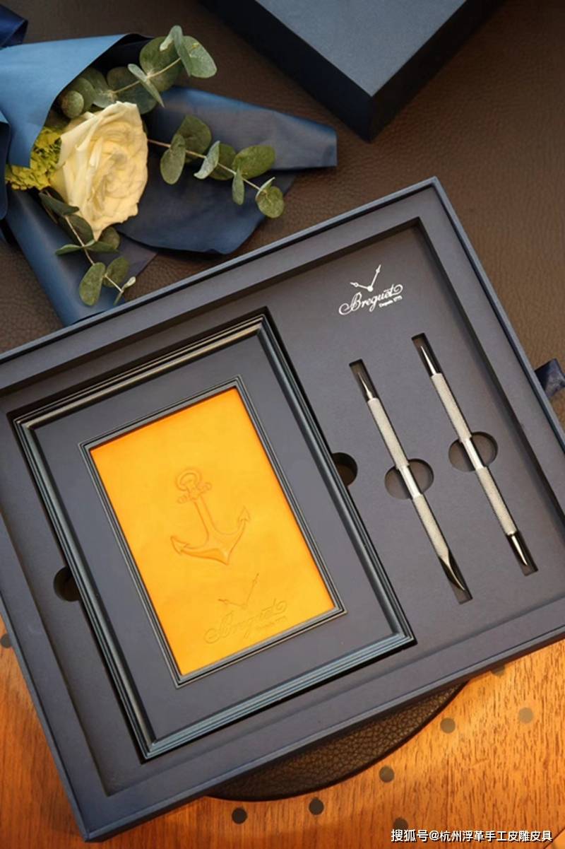 ����ͻ��Ž���Ϻ�վԲ������,�ÿͻ�����Ƥ�ܵĶ�������