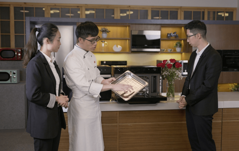 组建10多国外语直播团队，格兰仕面向全球“全时区”带货-家电圈官网