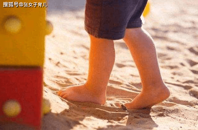好处|还会阻止么？你在为宝宝光脚走路担心么？你要是知道这些好处