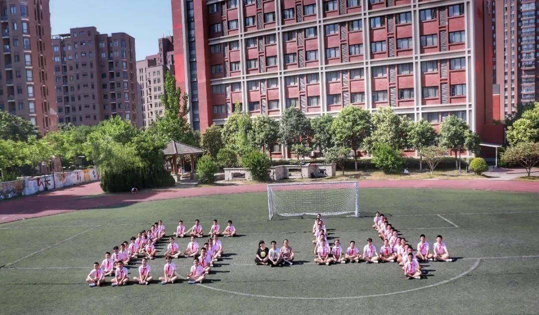 陕西师范大学奥林匹克花园学校毕业季最美毕业照第一弹