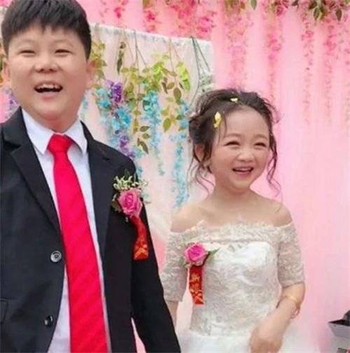 潘丽|不听大夫劝阻坚持生子，儿子出生后，全家笑开了花中国第一巨人