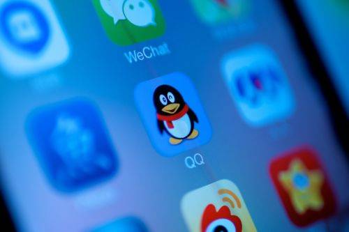 微信“拍一拍”功能太鸡肋！本是同根生，为何