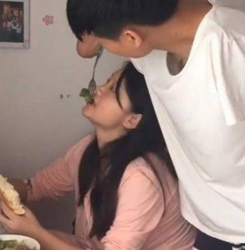 ''你坐月子，凭啥让我妈伺候？''面对质问，宝妈的回答让男人秒怂