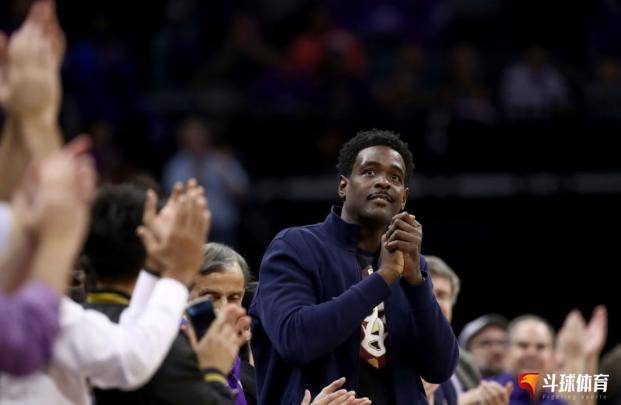 斗球：吴彦祖选勇士史上最佳正选